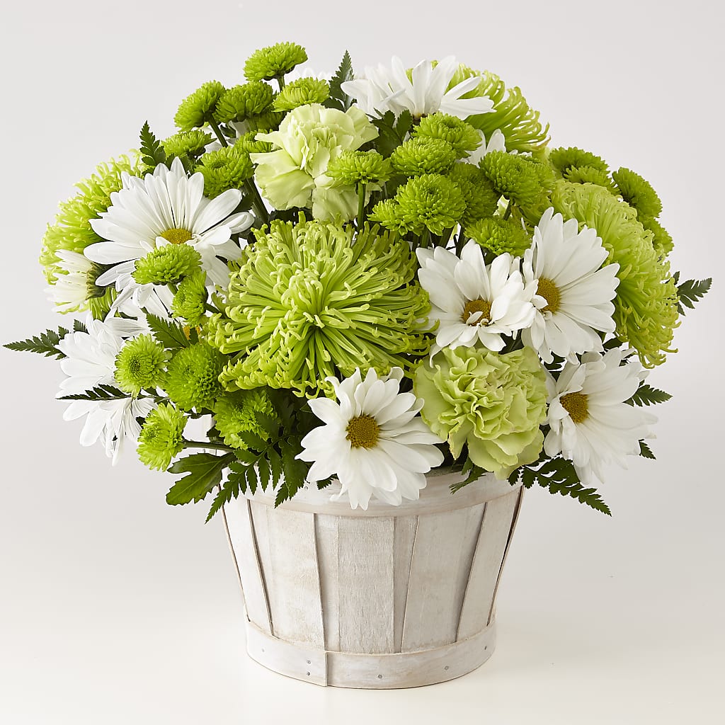 Lucky Charm Basket (Standard) – Newell Flower Shop Ltd., Kamloops BC