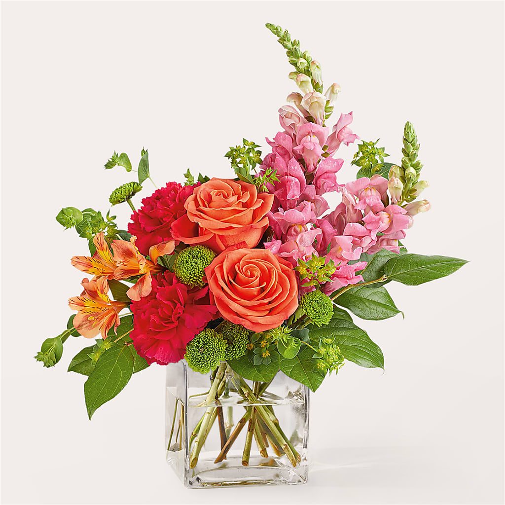 Cosmopolitan Bouquet – Newell Flower Shop Ltd., Kamloops BC