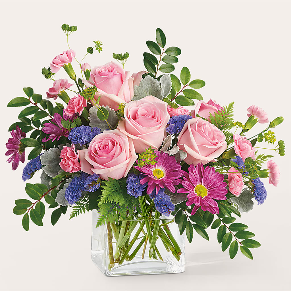 Starlet Bouquet – Newell Flower Shop Ltd., Kamloops BC