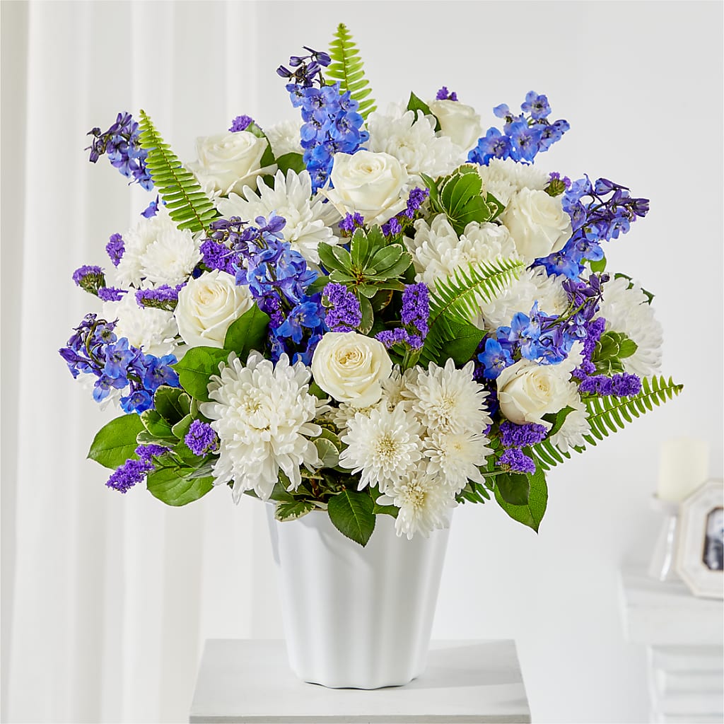 Hold Dear Tabletop Basket – Newell Flower Shop Ltd., Kamloops BC