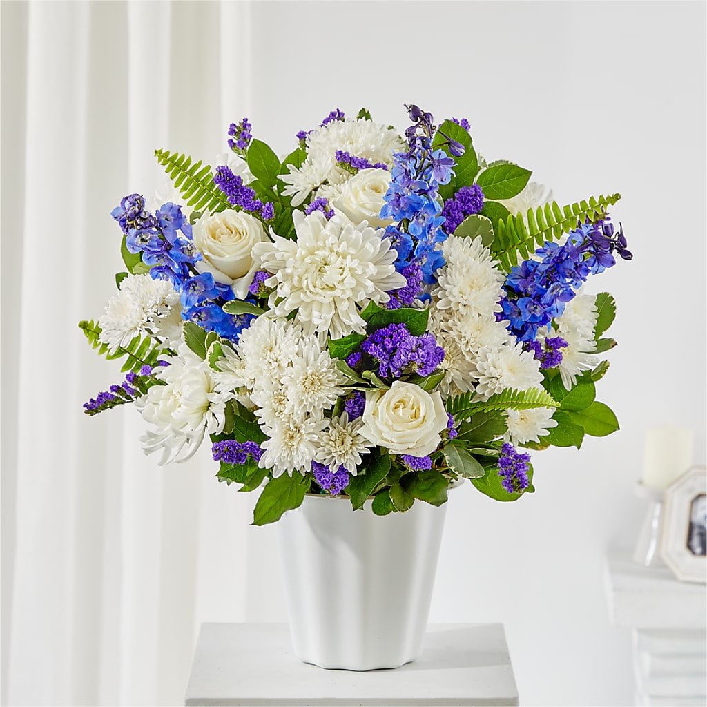 Hold Dear Tabletop Basket – Newell Flower Shop Ltd., Kamloops BC