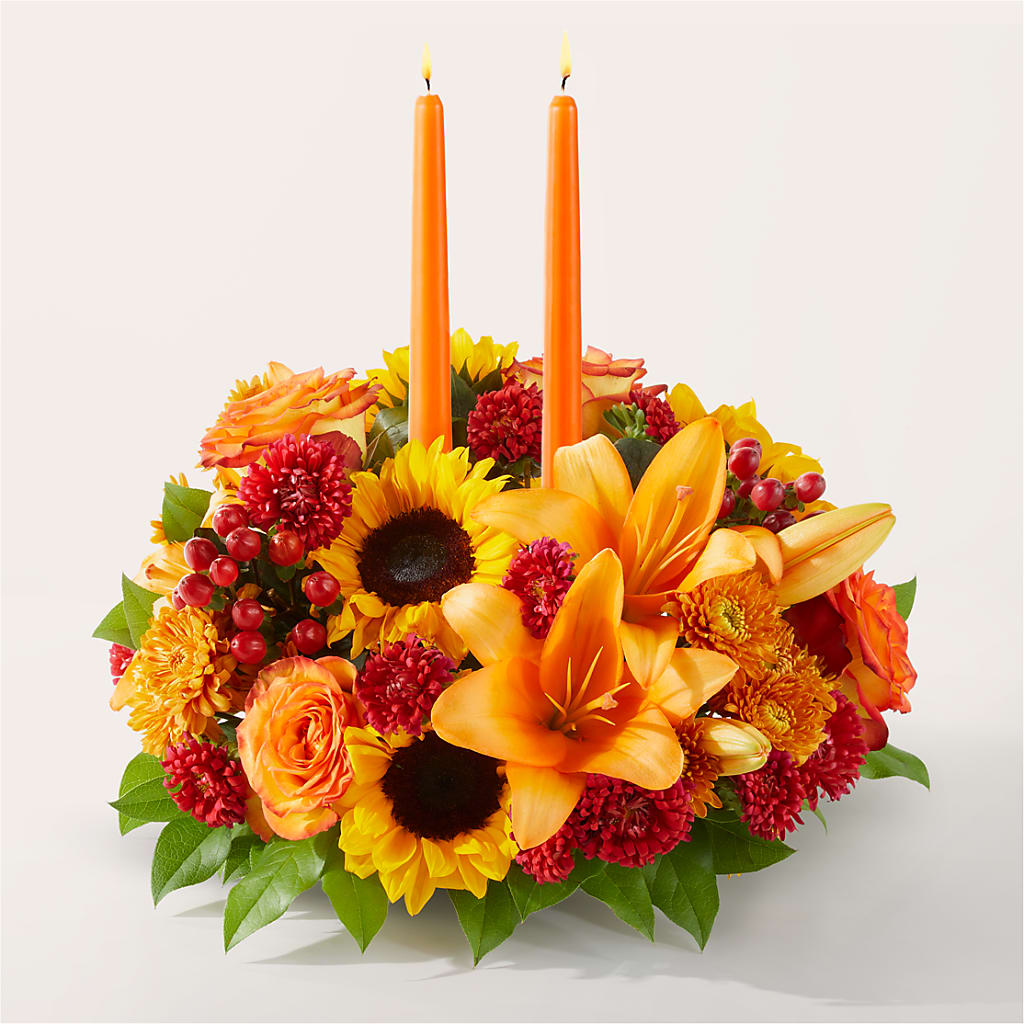 Grateful Centerpiece – Newell Flower Shop Ltd., Kamloops BC