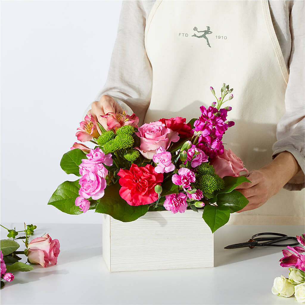 Sweetberry Box – A Florist Original –  Newell Flower Shop Ltd., Kamloops BC