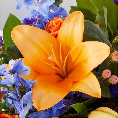 Radiant Citrus Box Bouquet –  Newell Flower Shop Ltd., Kamloops BC