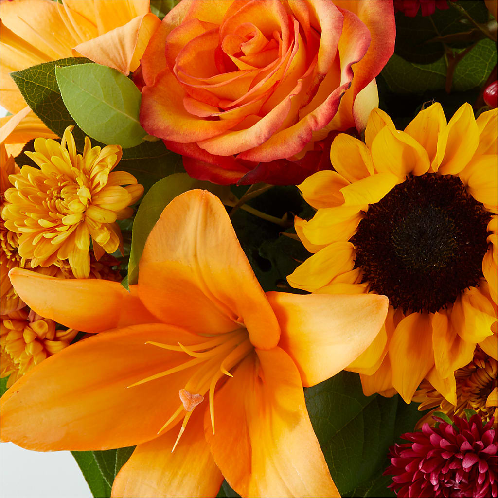Grateful Centerpiece –  Newell Flower Shop Ltd., Kamloops BC