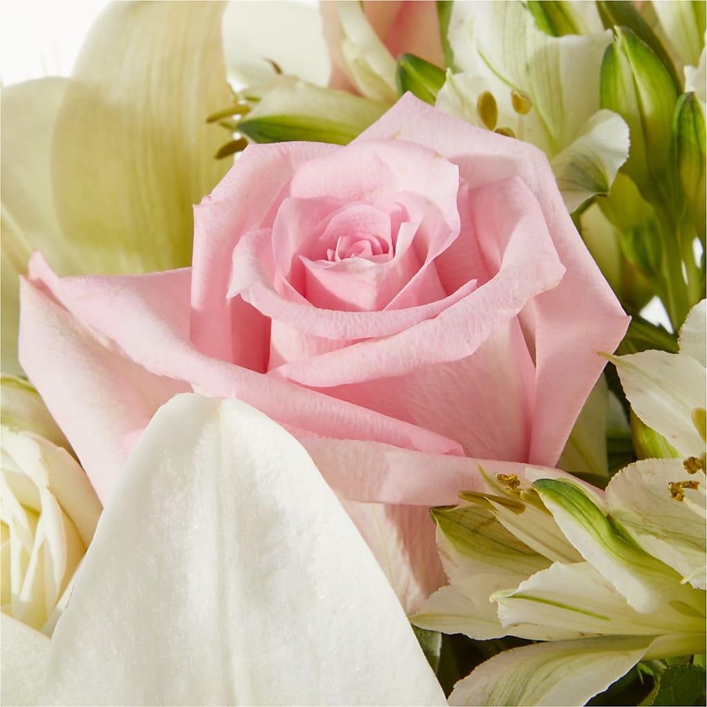 Kindhearted Bouquet –  Newell Flower Shop Ltd., Kamloops BC