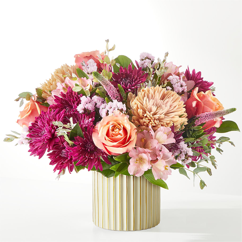 Berry Cobbler Bouquet with Ivory Vase –  Newell Flower Shop Ltd., Kamloops BC