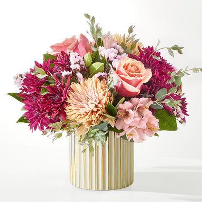 Berry Cobbler Bouquet with Ivory Vase –  Newell Flower Shop Ltd., Kamloops BC