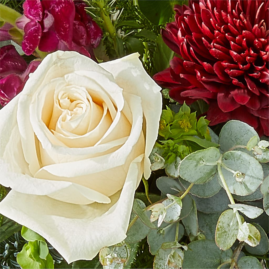 Cranberry Fizz Bouquet –  Newell Flower Shop Ltd., Kamloops BC
