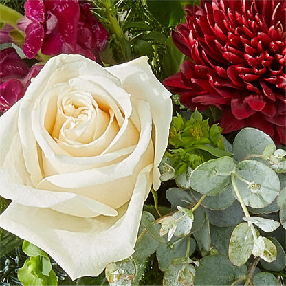 Cranberry Fizz Bouquet –  Newell Flower Shop Ltd., Kamloops BC