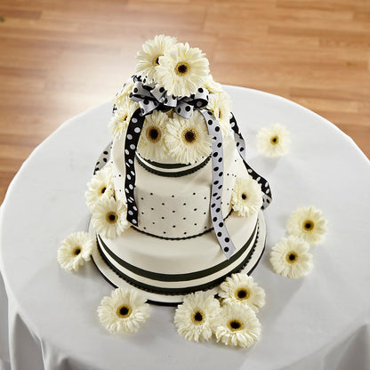 Simple Sophistication Cake Décor –  Newell Flower Shop Ltd., Kamloops BC
